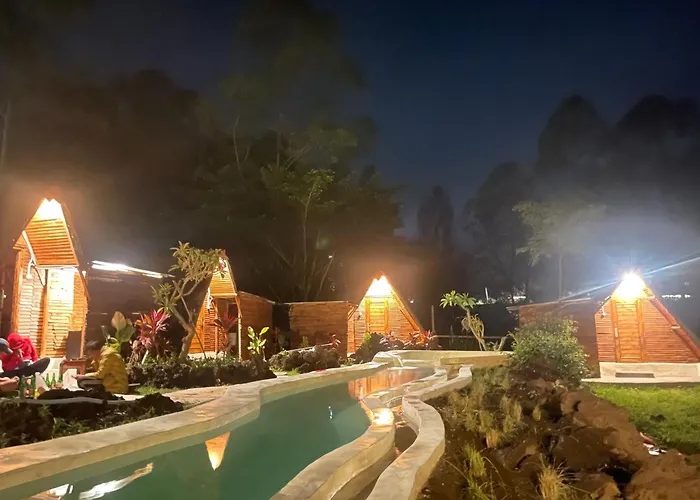 Triangular House And Hot Spring Guest house Kubupenlokan