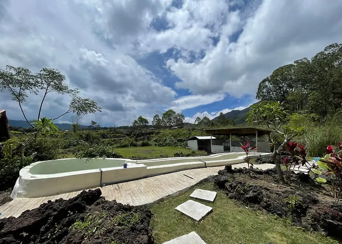 Triangular House And Hot Spring * Kubupenlokan