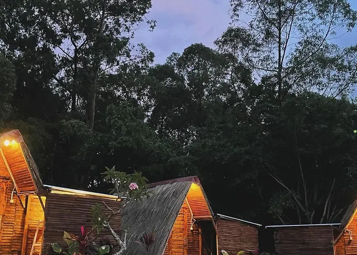 Triangular House And Hot Spring Guest house