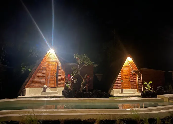 Guest house Triangular House And Hot Spring *