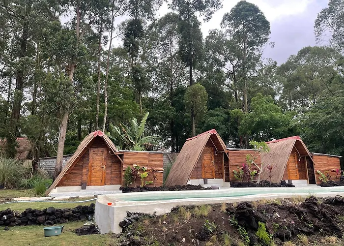 Triangular House And Hot Spring * Kubupenlokan