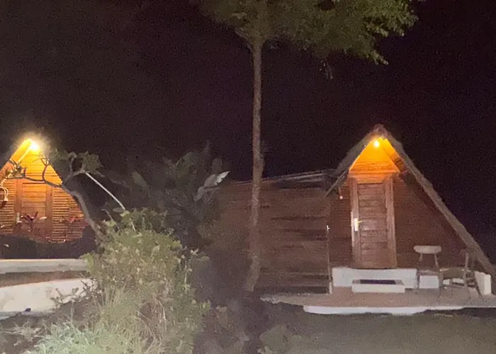 Triangular House And Hot Spring Kubupenlokan